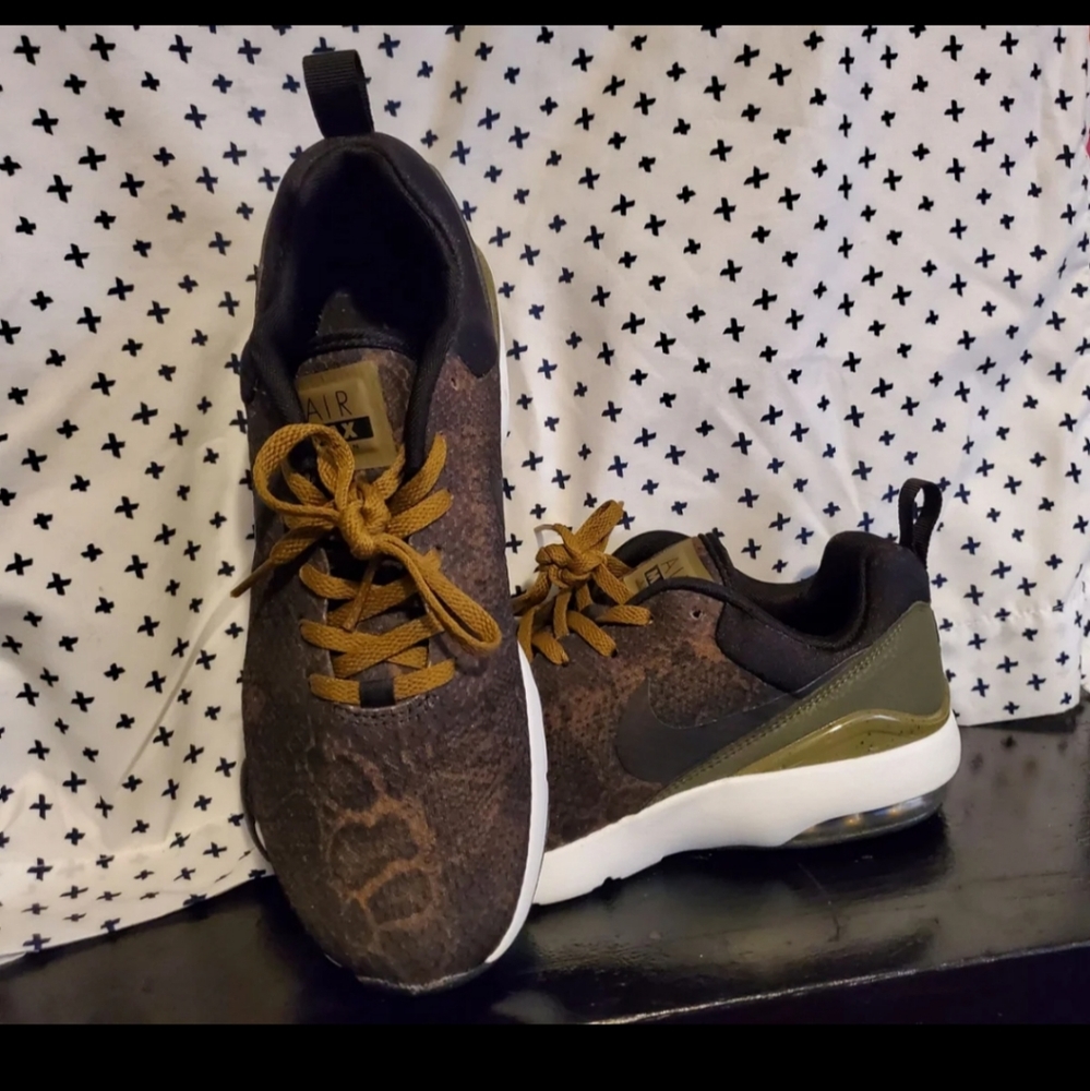 Nike air max siren